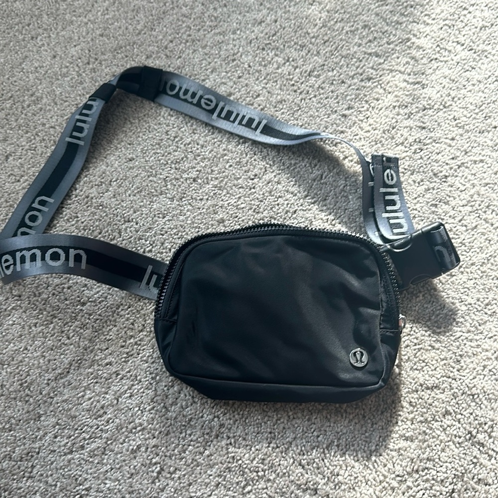 Lululemon Belt bag